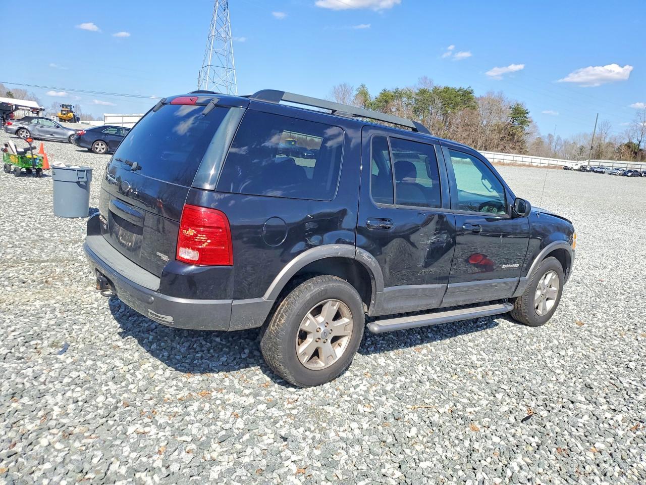 2005 FORD EXPLORER XLT photo 3