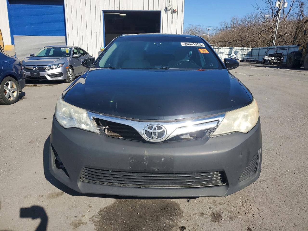 2012 TOYOTA CAMRY LE photo 9