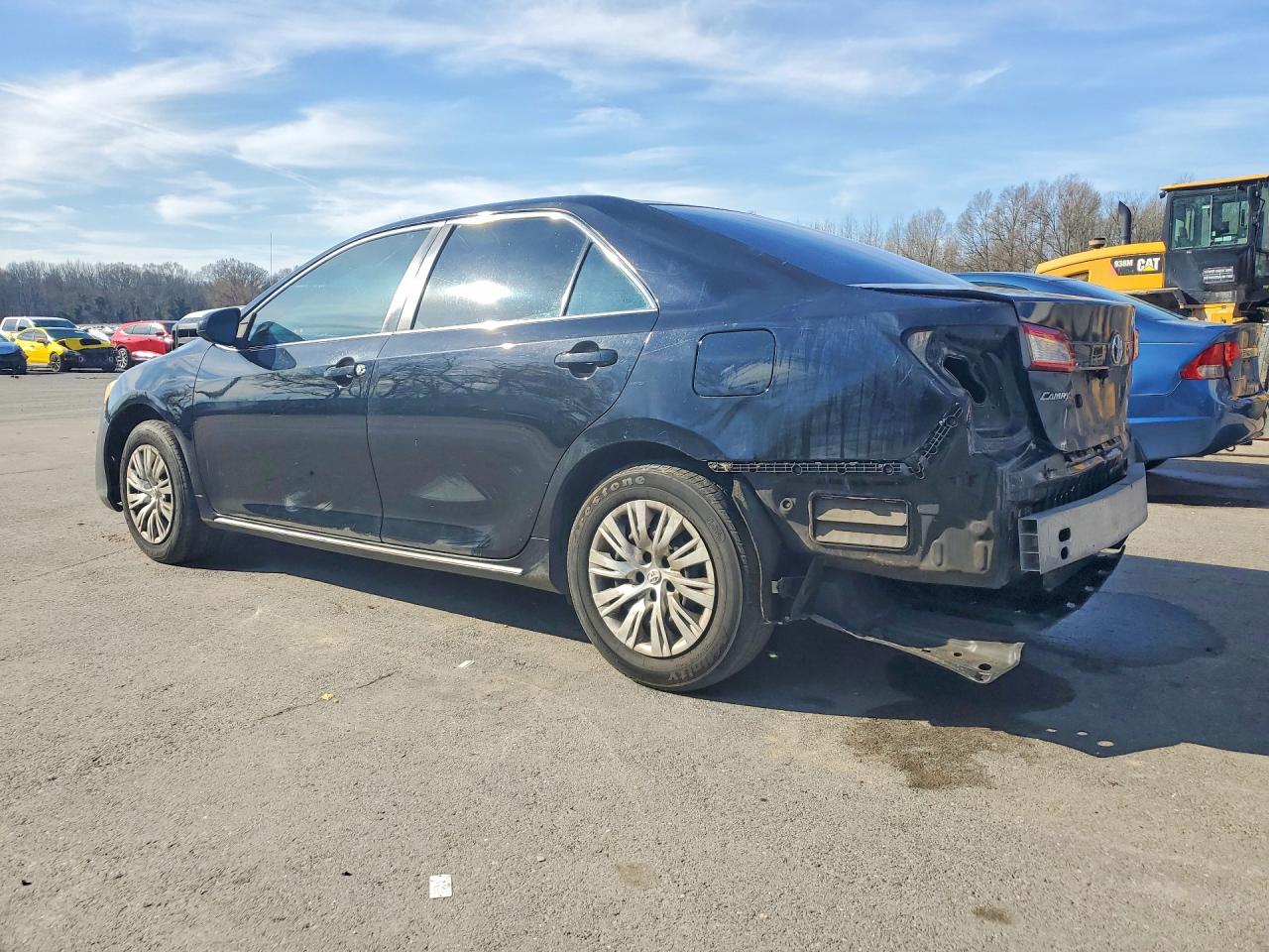 2012 TOYOTA CAMRY LE photo 3