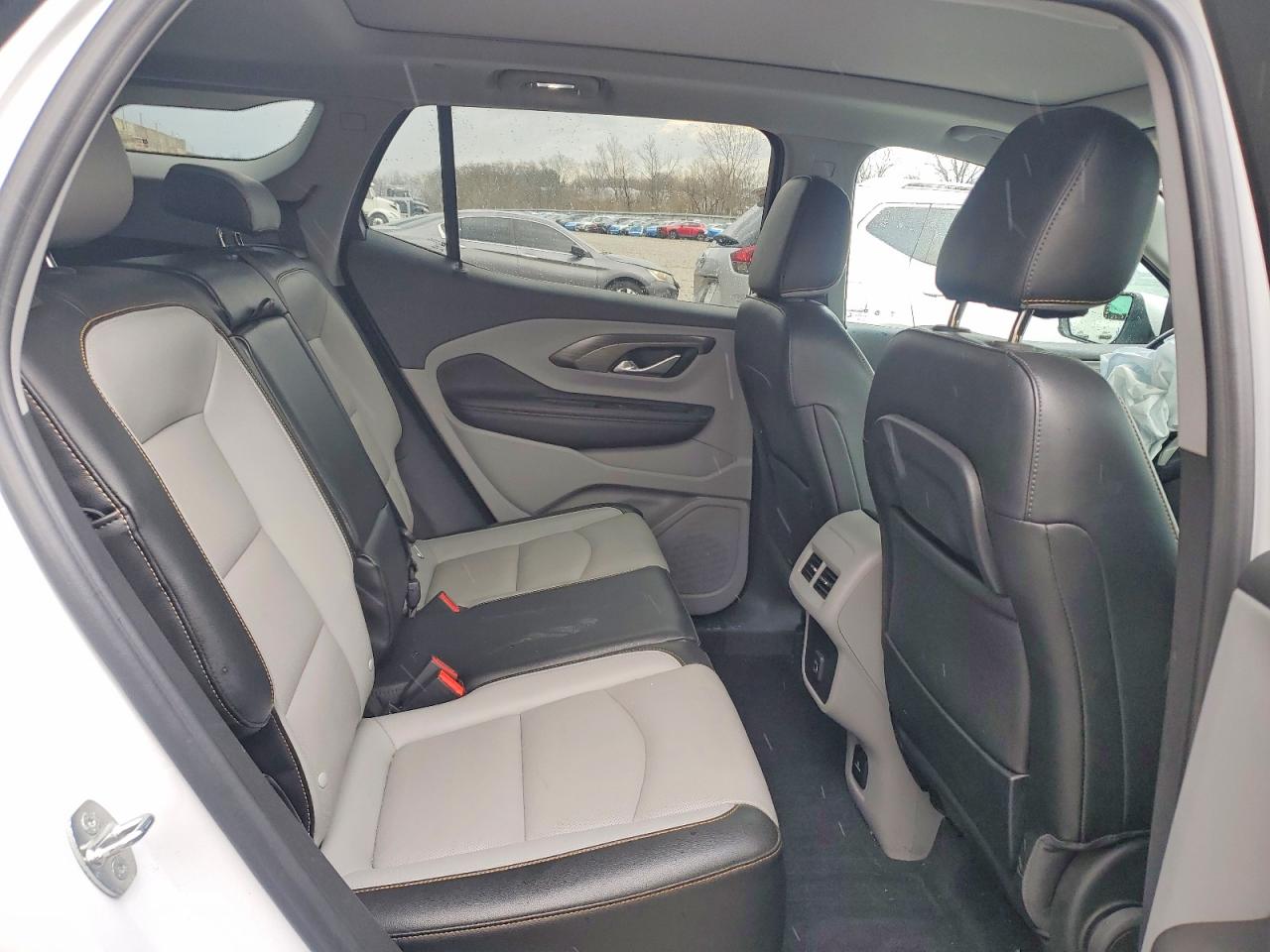 2020 GMC TERRAIN SLT photo 11