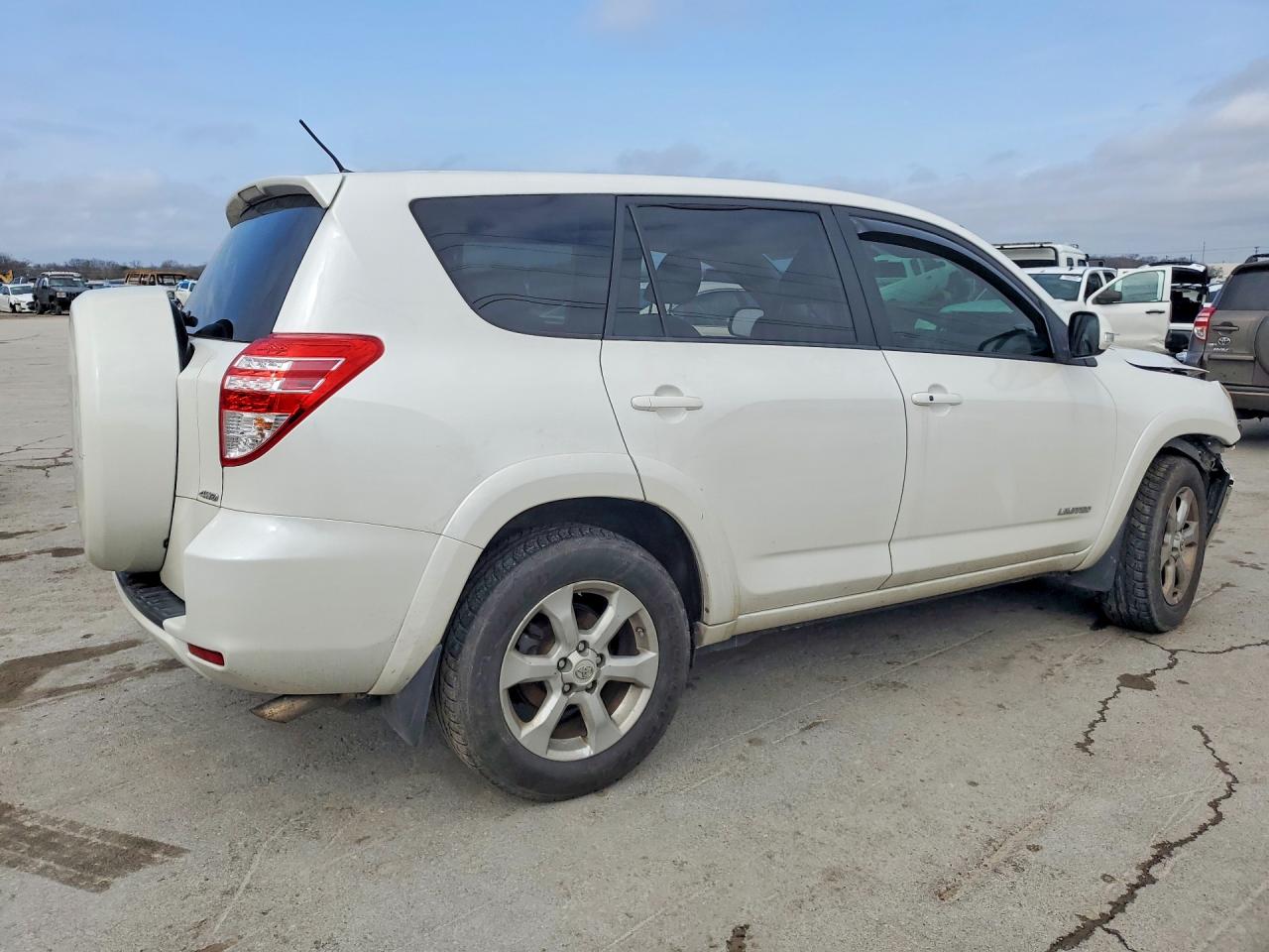 2010 TOYOTA RAV4 LIMITED photo 3
