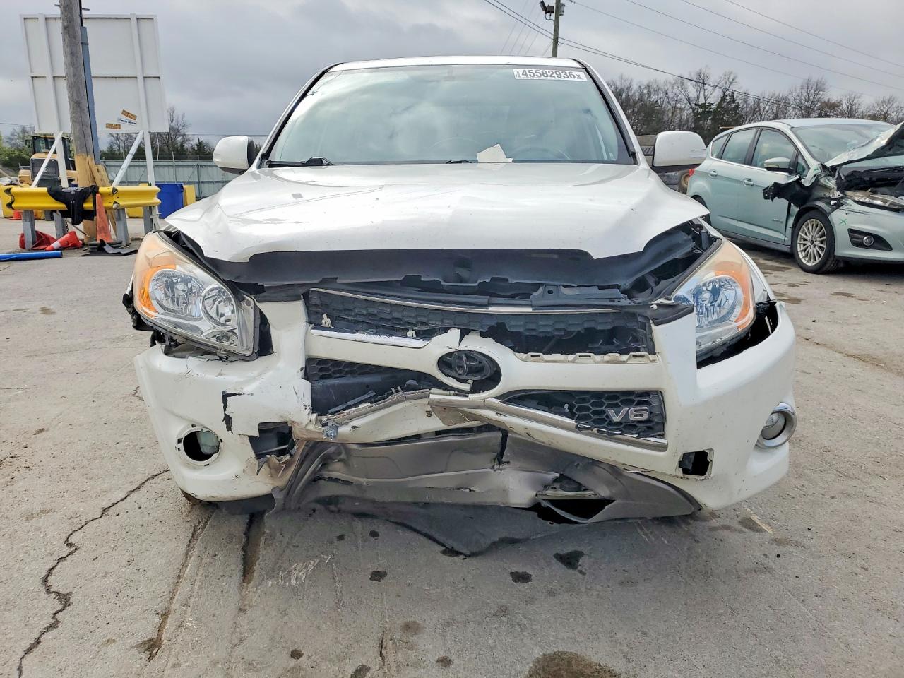 2010 TOYOTA RAV4 LIMITED photo 5