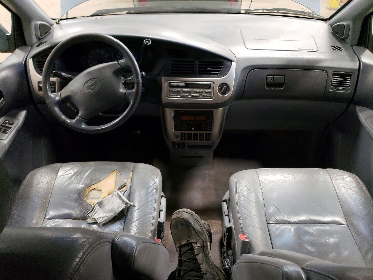 2002 TOYOTA SIENNA XLE photo 22