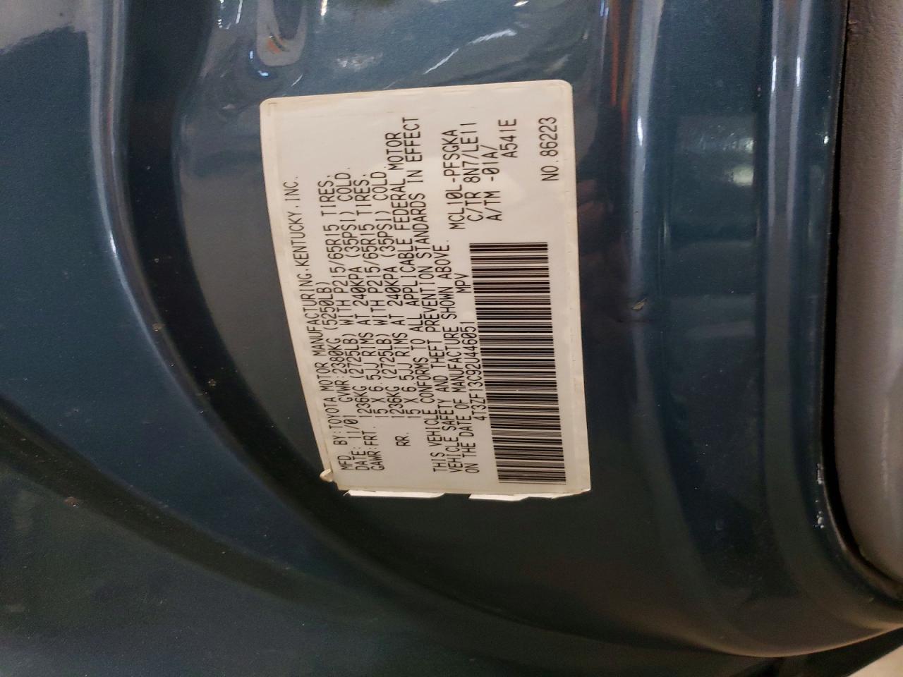 2002 TOYOTA SIENNA XLE photo 40