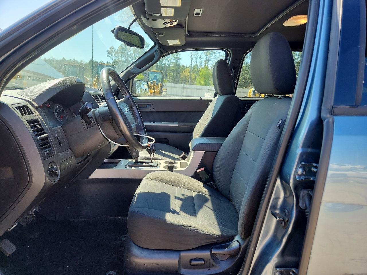 2011 FORD ESCAPE XLT photo 7