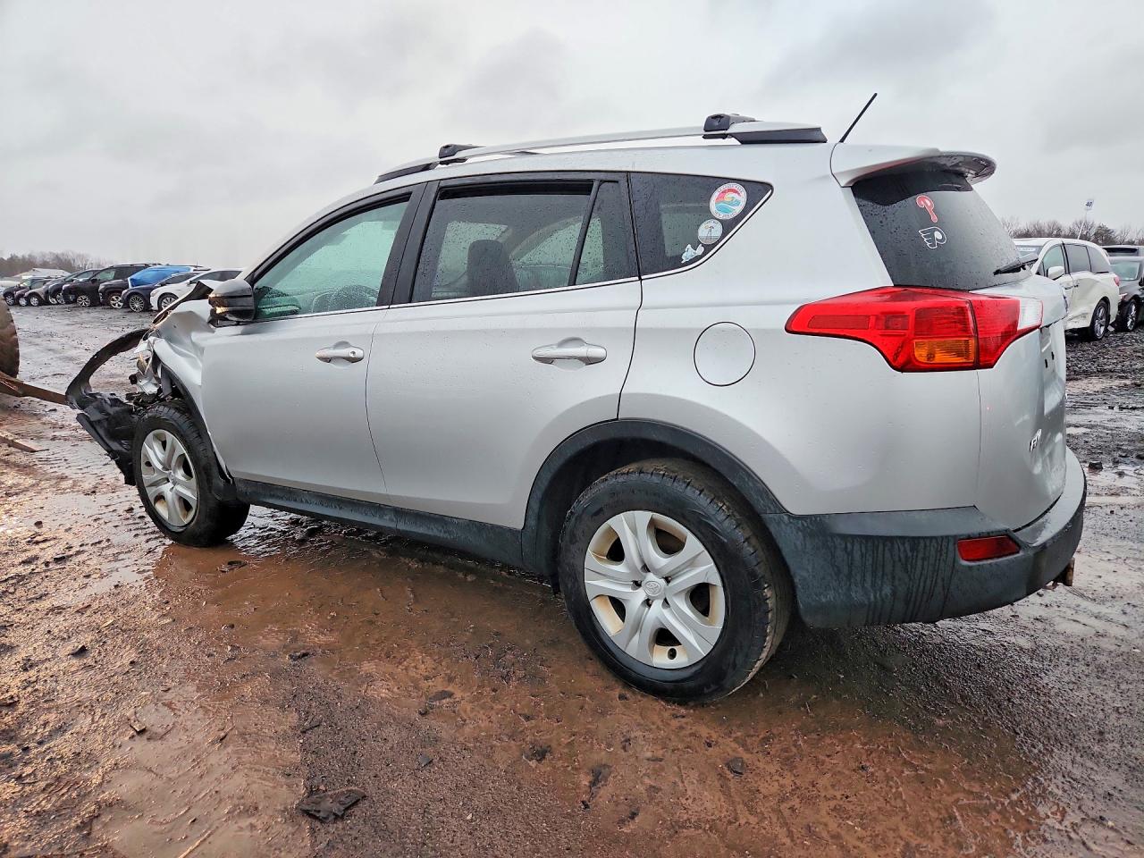 2014 TOYOTA RAV4 LE photo 3