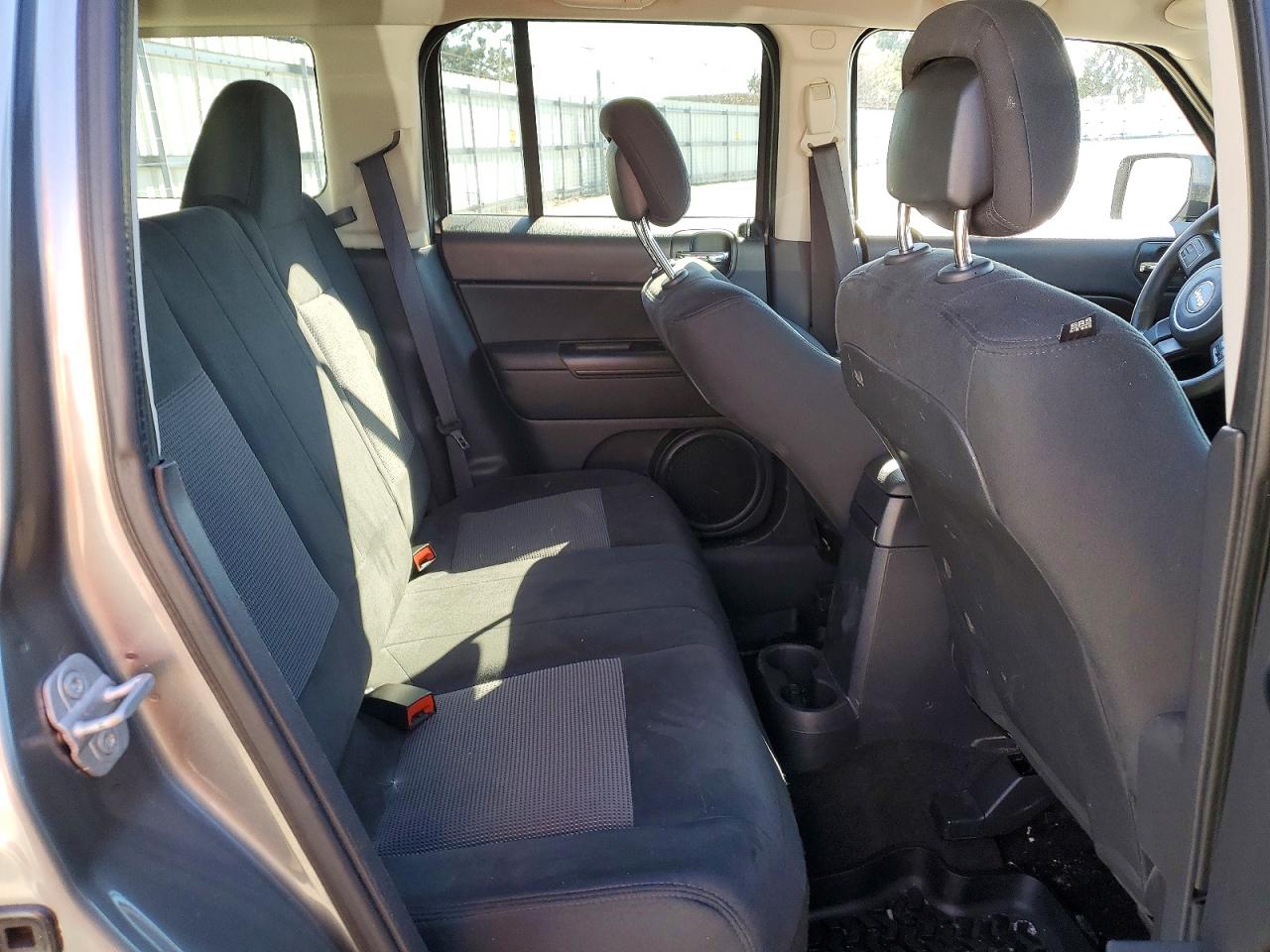 2014 JEEP PATRIOT SPORT photo 31