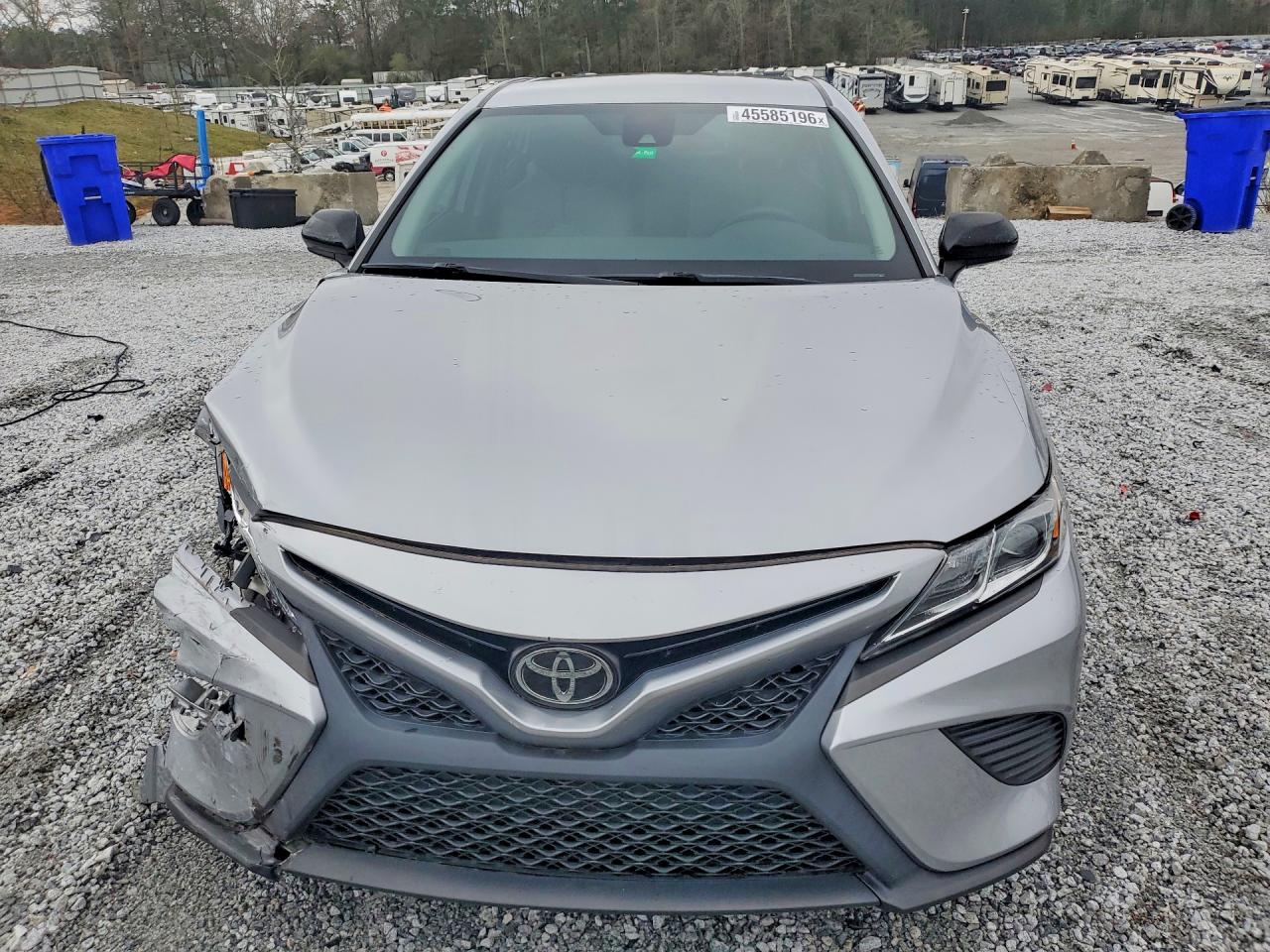 2019 TOYOTA CAMRY SE photo 5