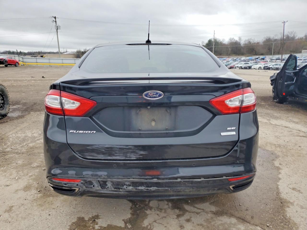 2016 FORD FUSION SE photo 16