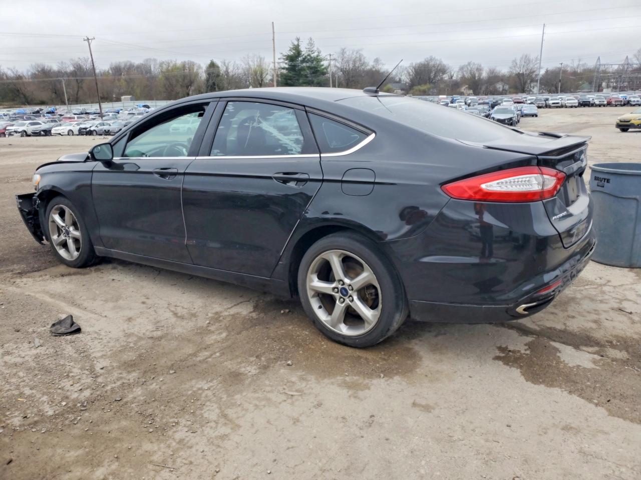 2016 FORD FUSION SE photo 4