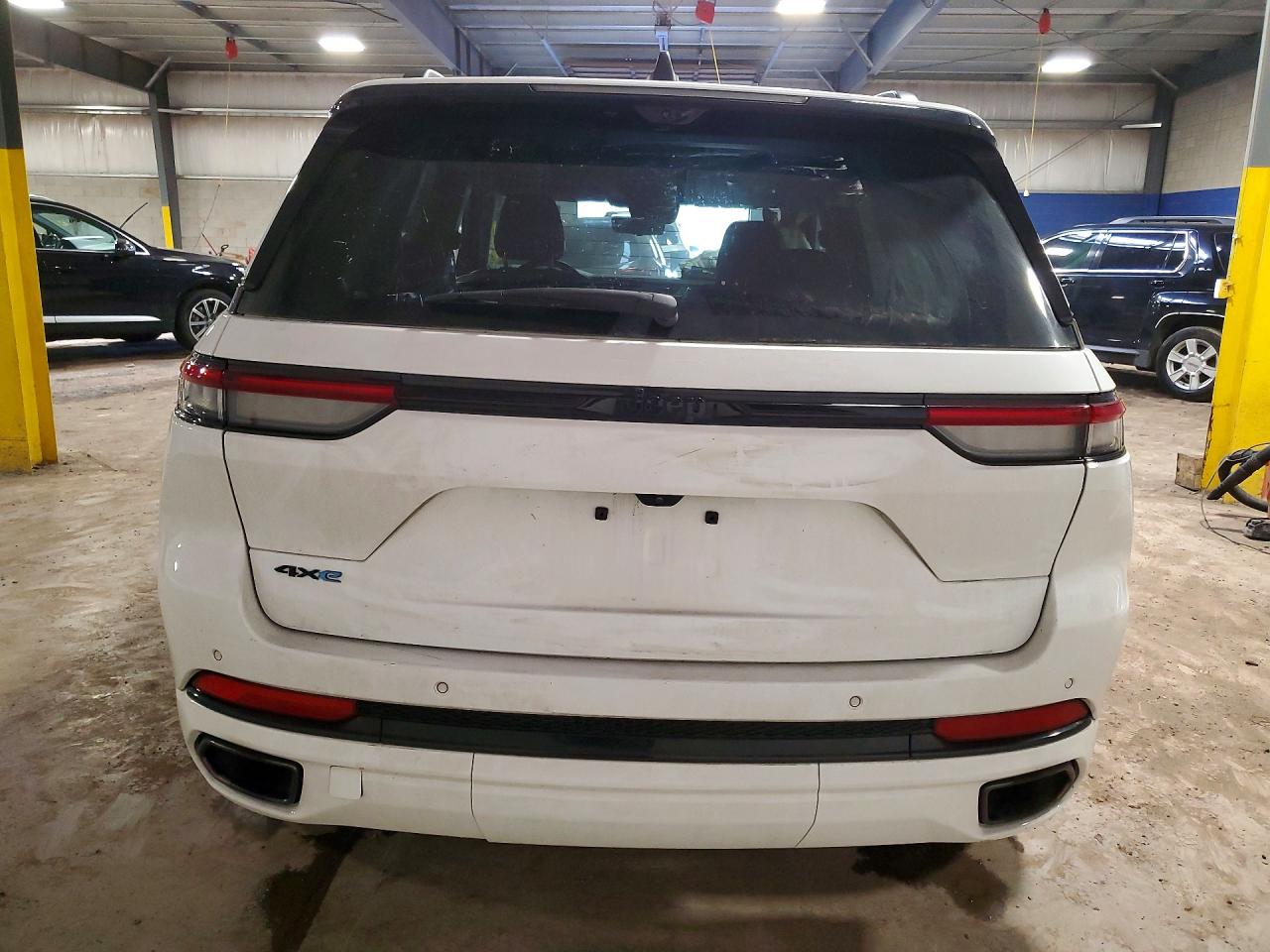 2024 JEEP GRAND CHEROKEE LIMITED 4XE photo 6