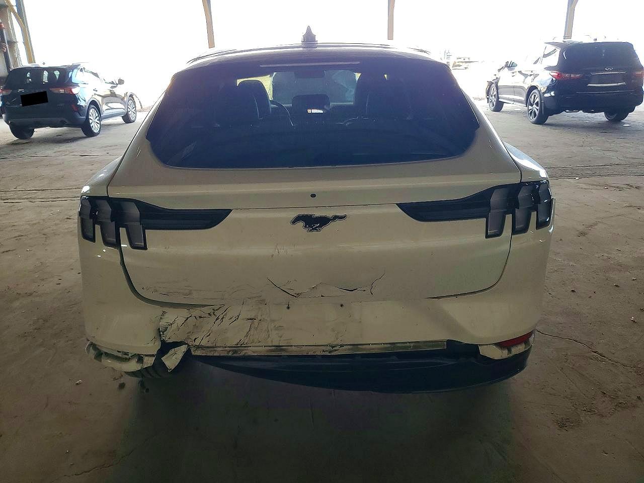 2022 FORD MUSTANG MACH-E PREMIUM photo 16