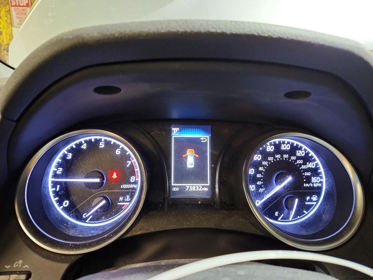 2018 TOYOTA CAMRY LE photo 17