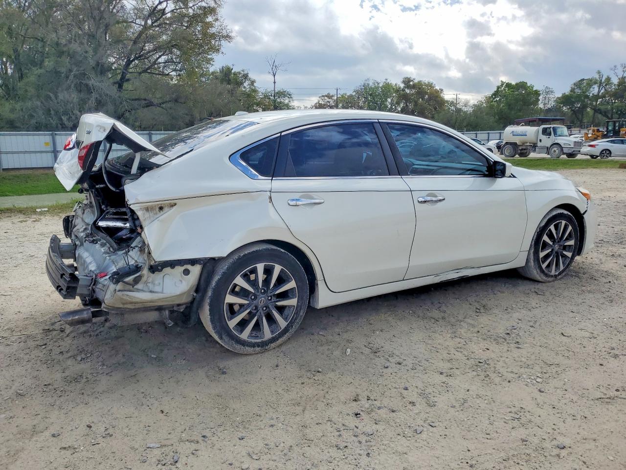 2017 NISSAN ALTIMA 2.5 SV photo 7