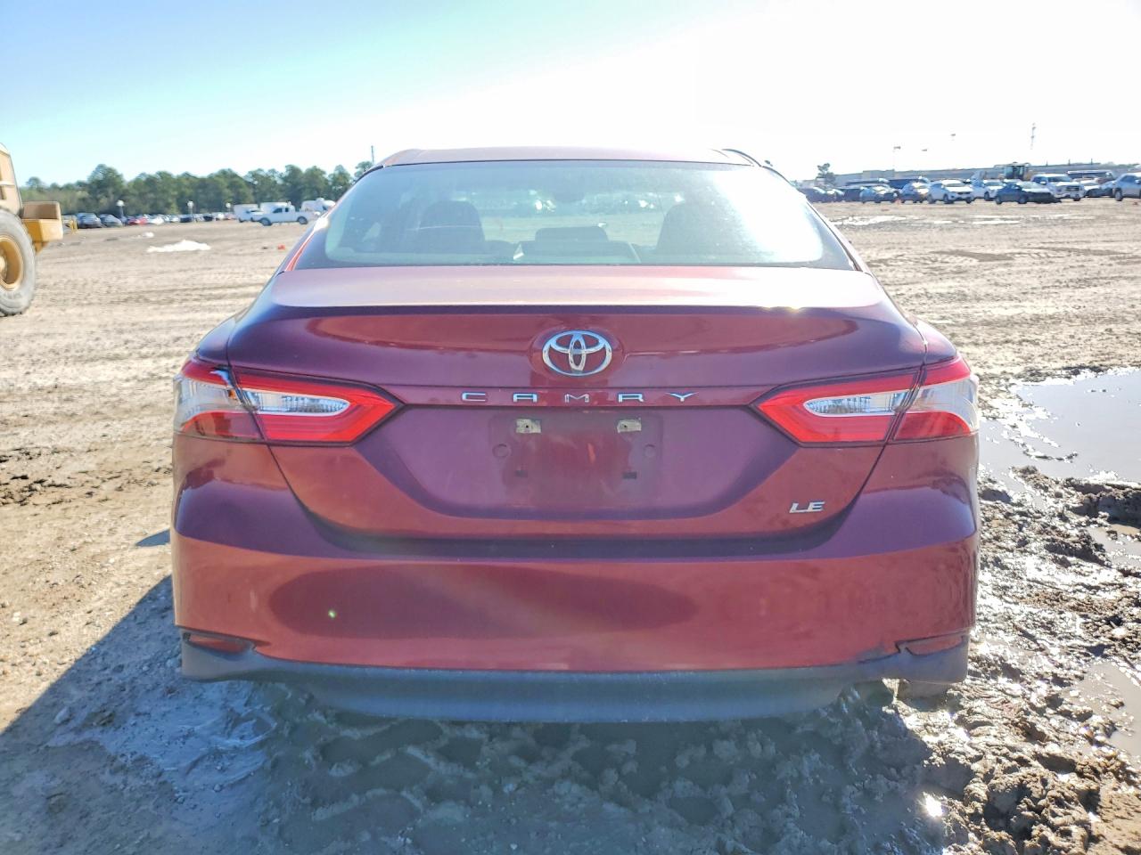 2018 TOYOTA CAMRY LE photo 6
