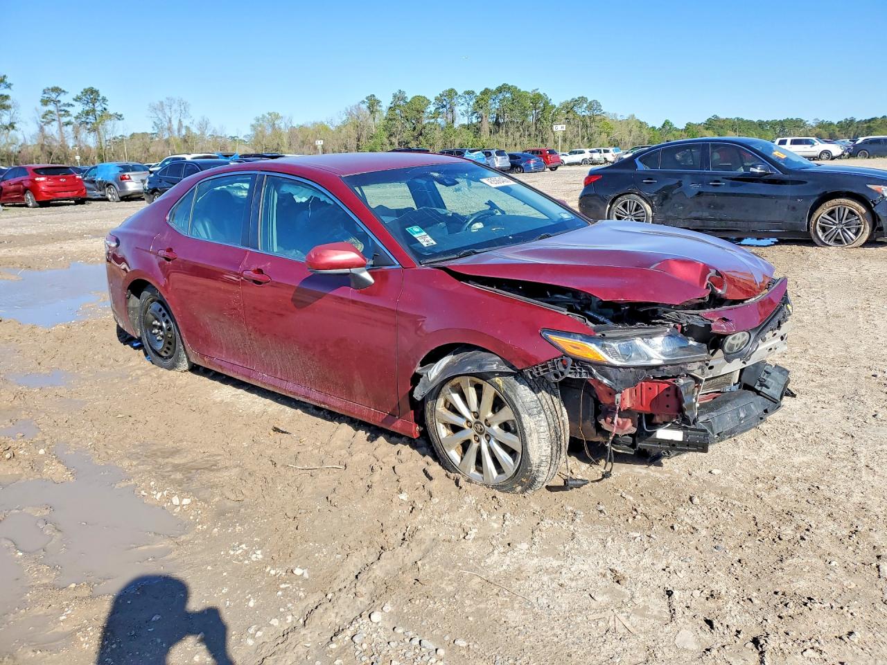 2018 TOYOTA CAMRY LE photo 4