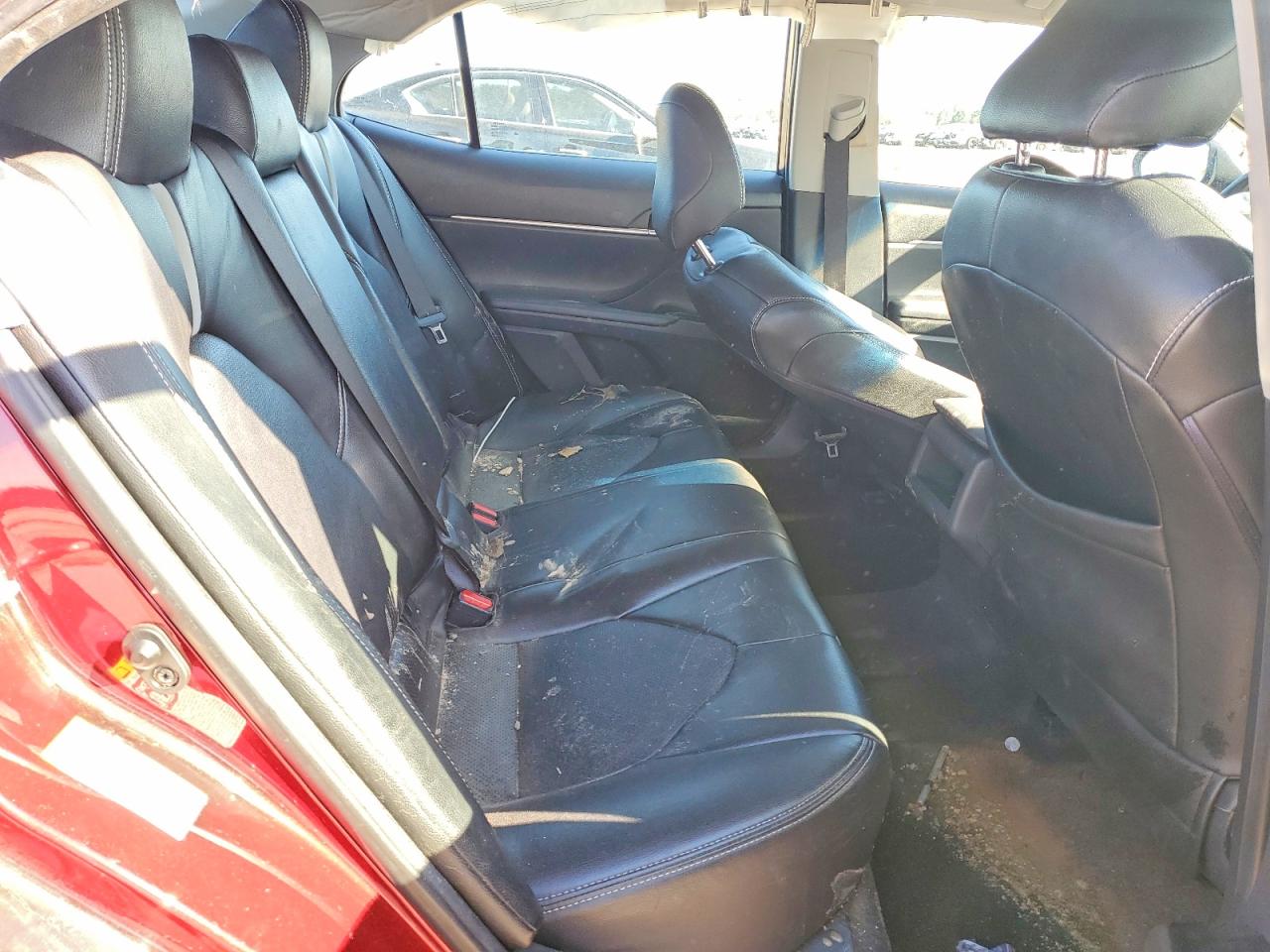 2018 TOYOTA CAMRY LE photo 10