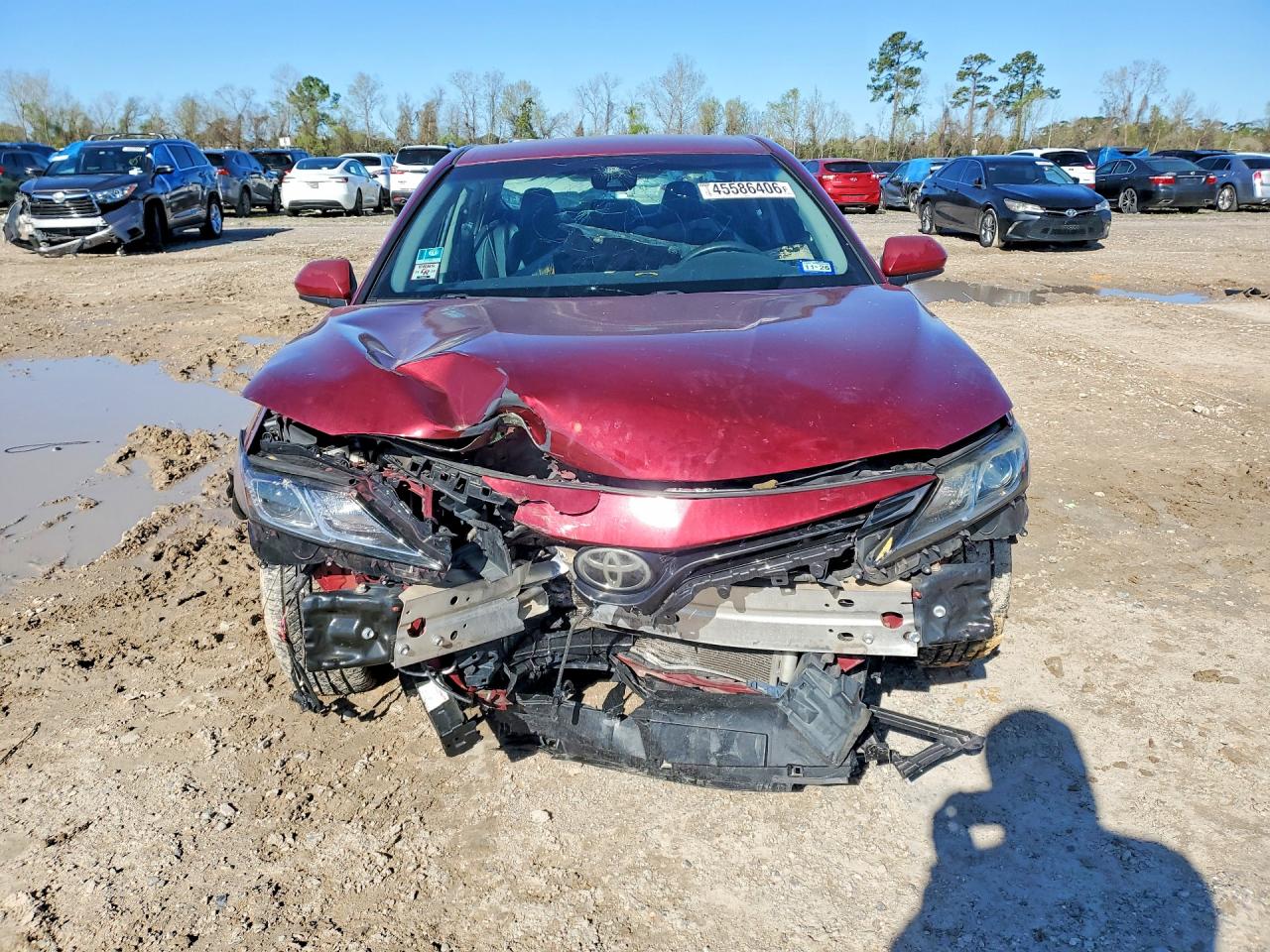 2018 TOYOTA CAMRY LE photo 5
