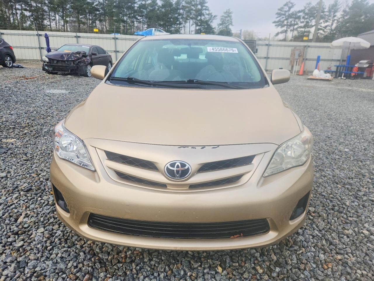 2011 TOYOTA COROLLA LE photo 5