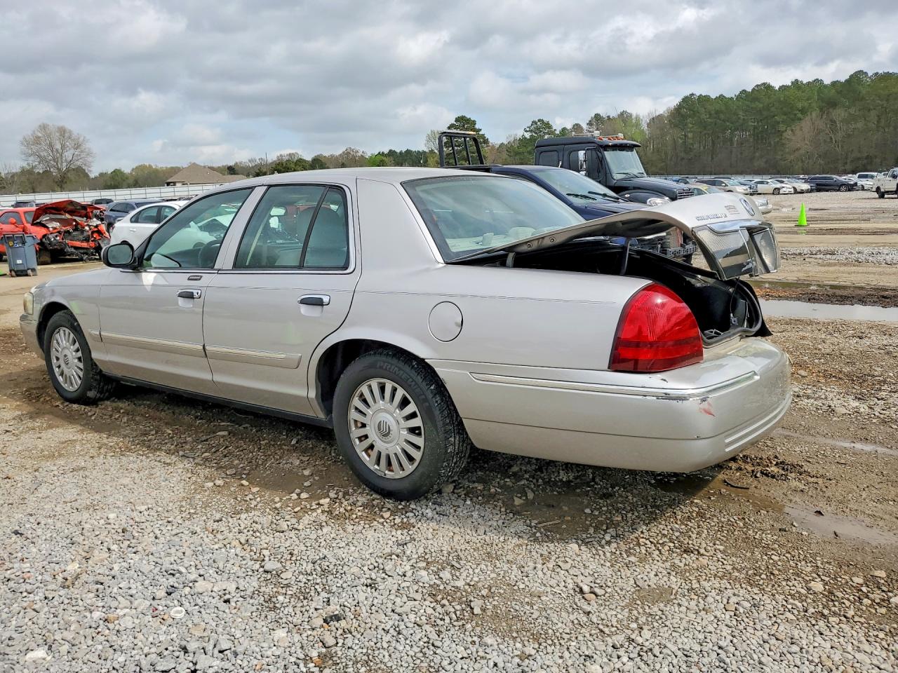2007 MERCURY GRAND MARQUIS LS photo 2