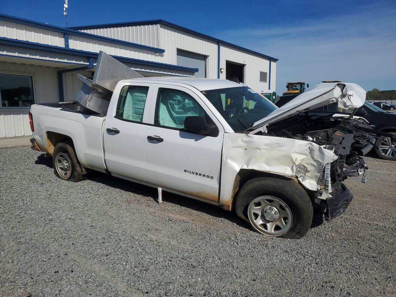 2017 CHEVROLET SILVERADO C1500 photo 7