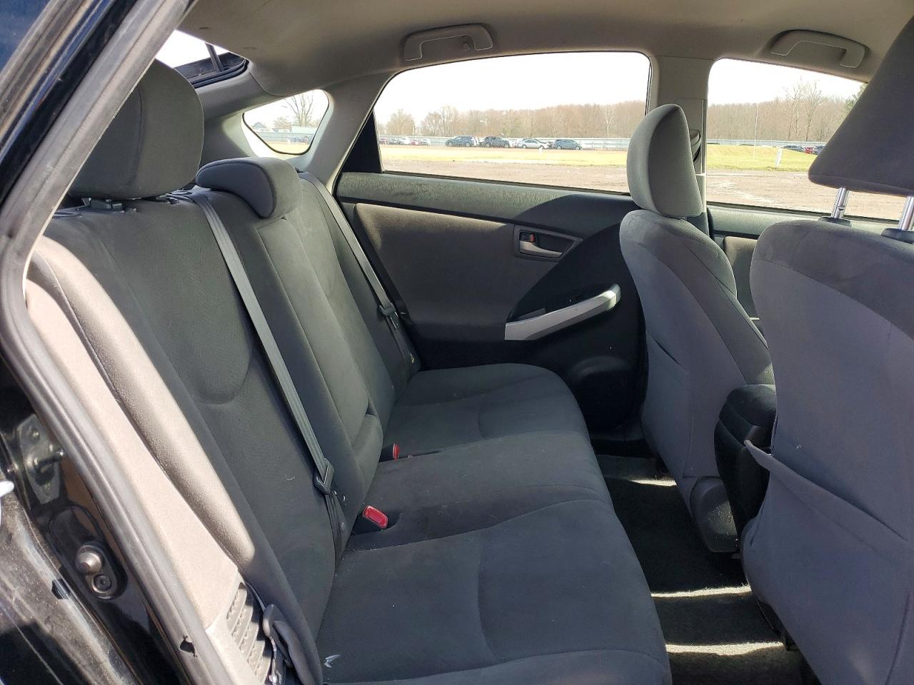 2013 TOYOTA PRIUS TWO photo 10