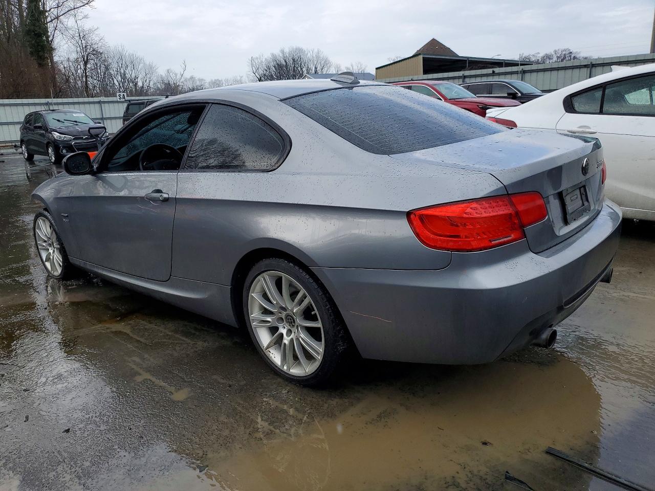 2013 BMW 335 XI photo 2