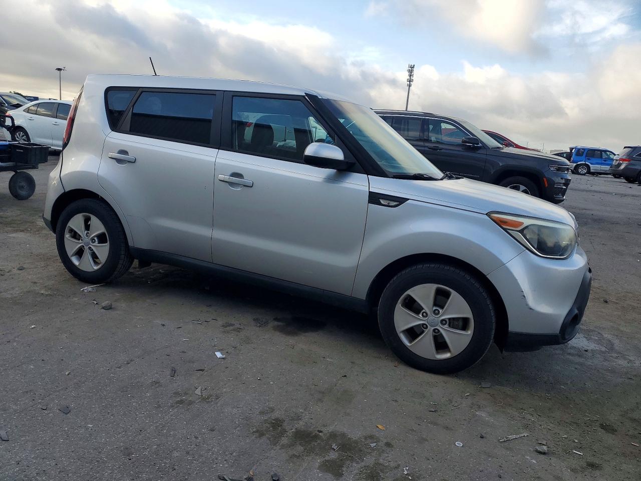 2014 KIA SOUL BASE photo 4