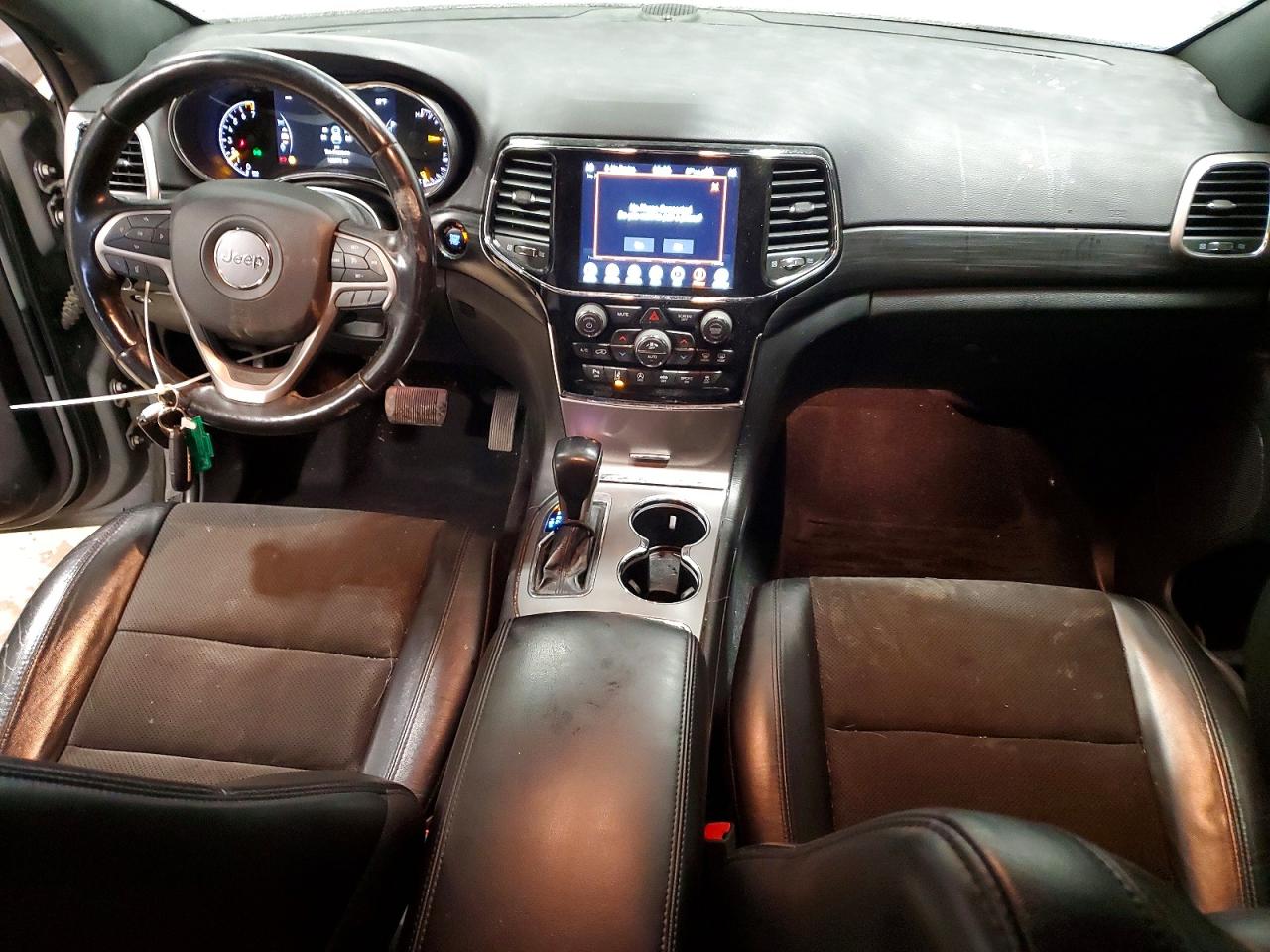 2020 JEEP GRAND CHEROKEE LAREDO photo 15