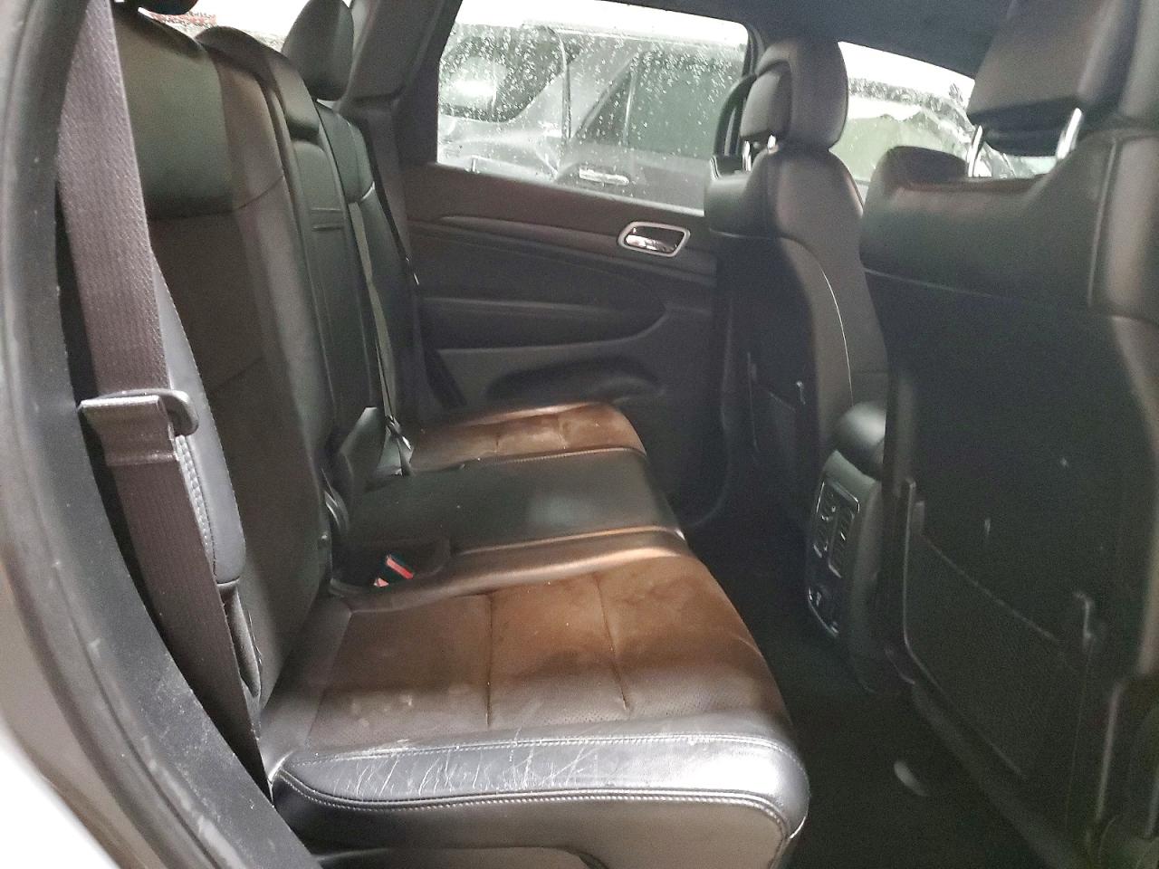 2020 JEEP GRAND CHEROKEE LAREDO photo 21
