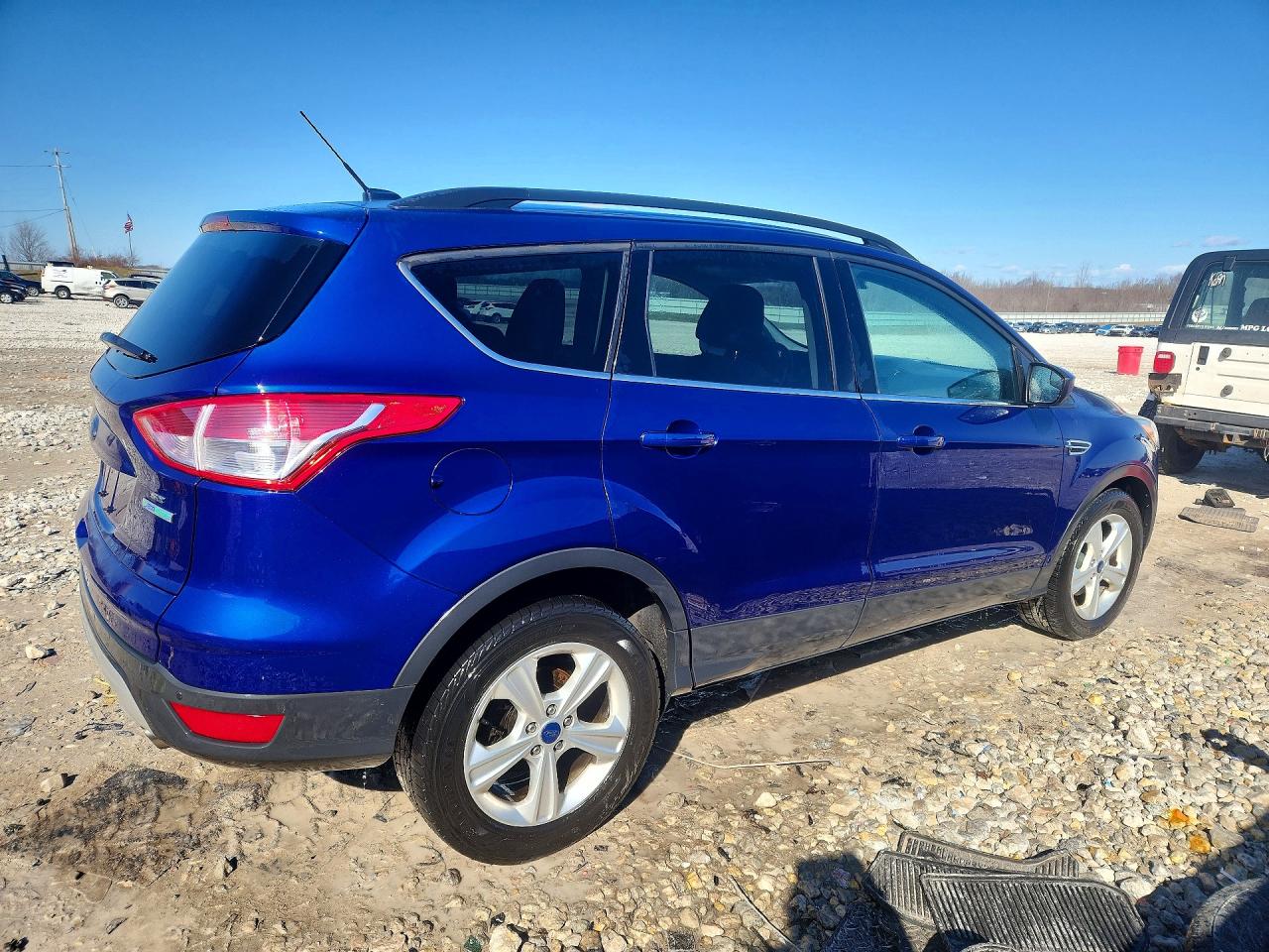 2016 FORD ESCAPE SE photo 3
