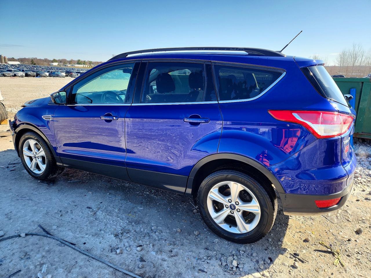 2016 FORD ESCAPE SE photo 2