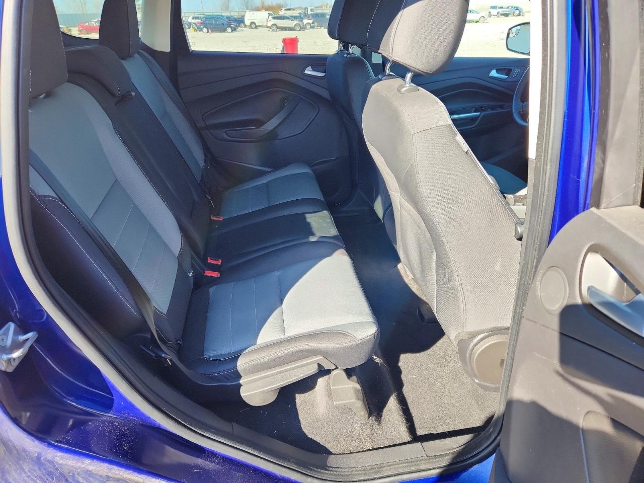 2016 FORD ESCAPE SE photo 11