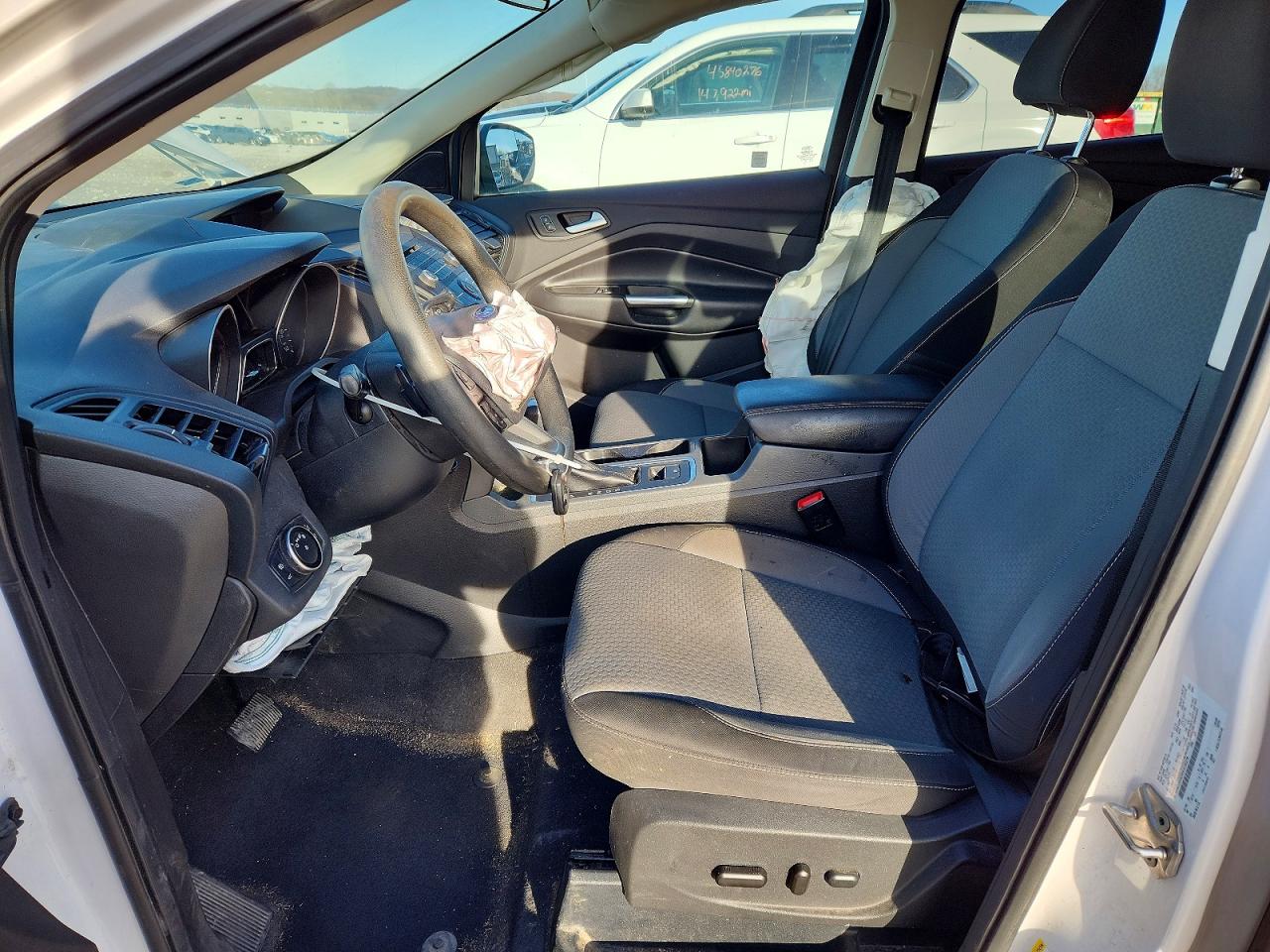 2017 FORD ESCAPE SE photo 7