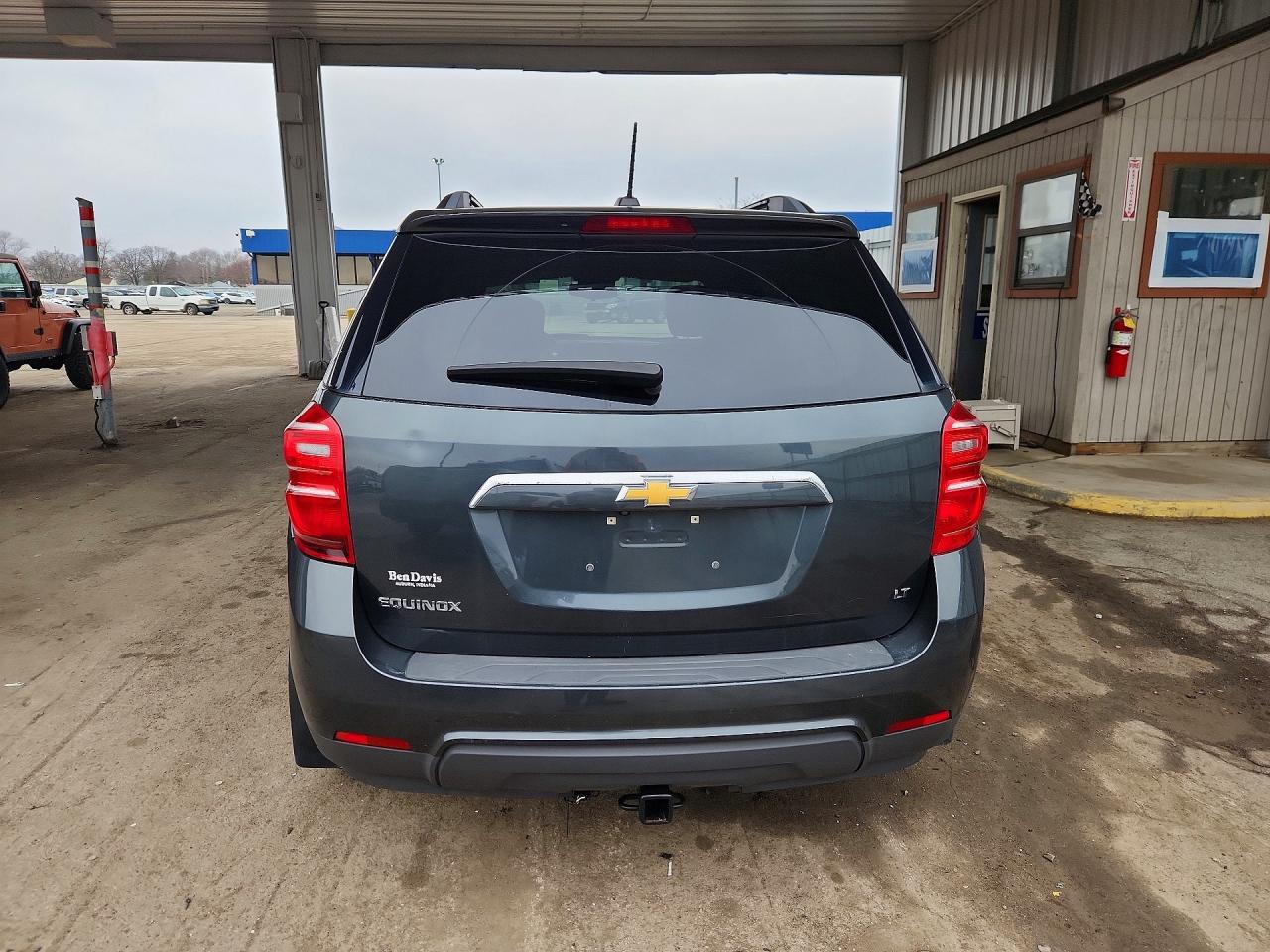 2017 CHEVROLET EQUINOX LT photo 6