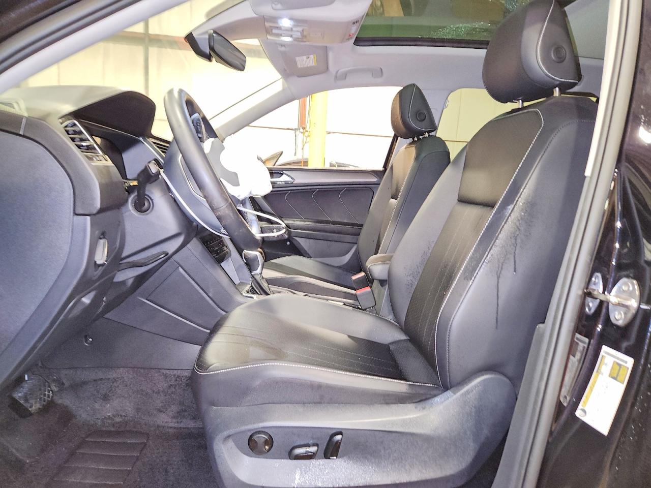 2024 VOLKSWAGEN TIGUAN SE photo 13