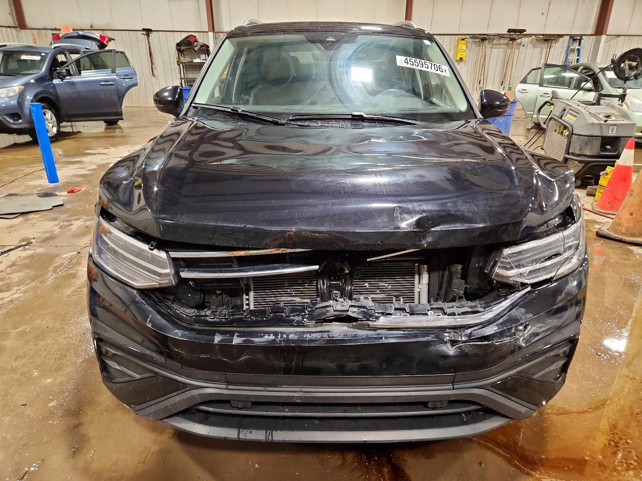 2024 VOLKSWAGEN TIGUAN SE photo 9