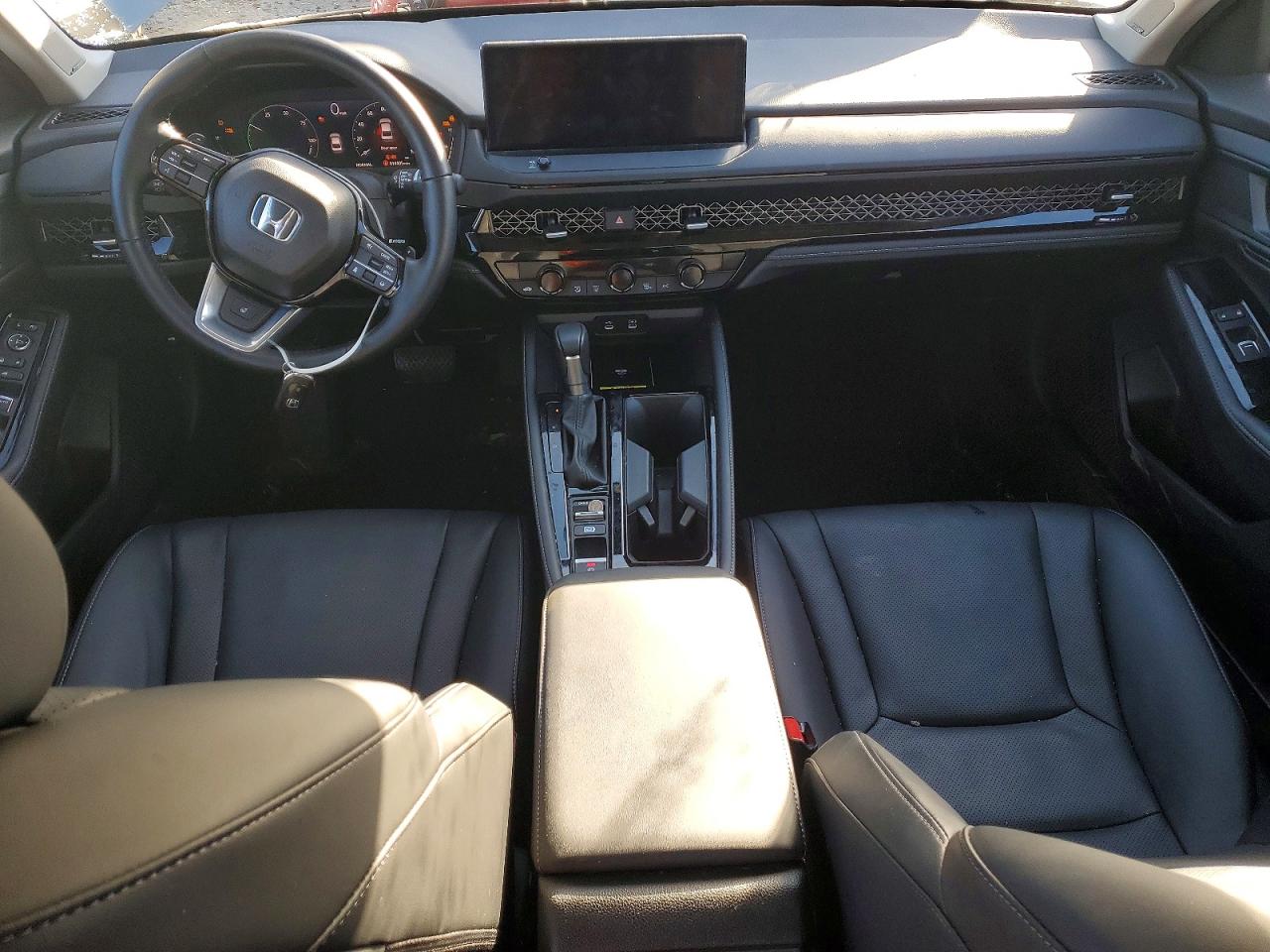 2025 HONDA ACCORD TOURING HYBRID photo 8