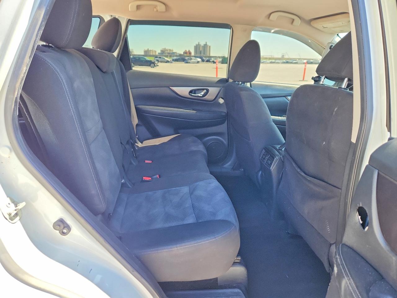 2016 NISSAN ROGUE S photo 11