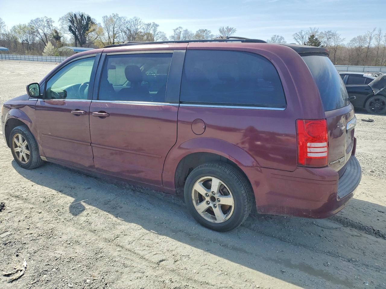 2008 CHRYSLER TOWN & COUNTRY TOURING photo 3
