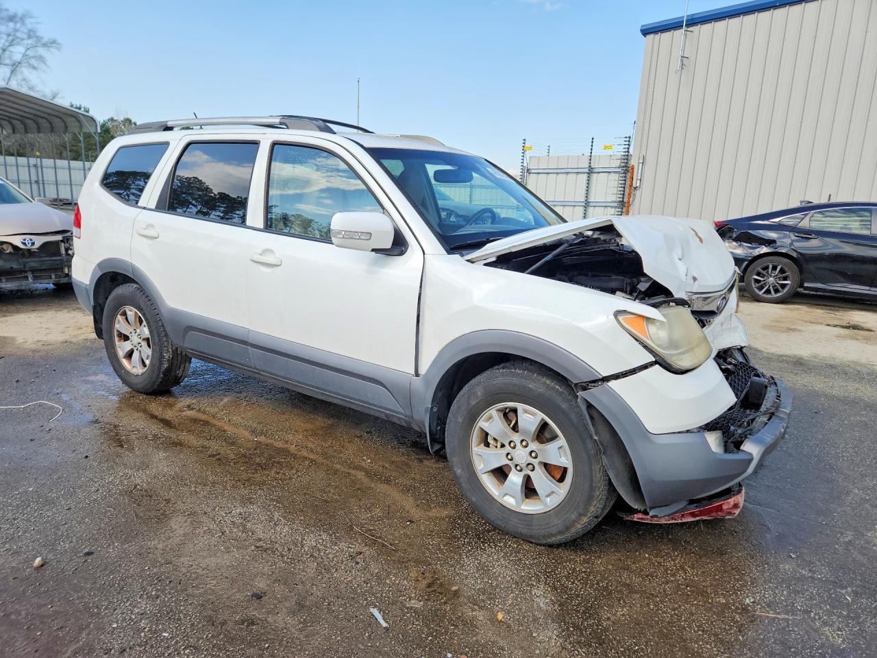 2009 KIA BORREGO LX photo 4