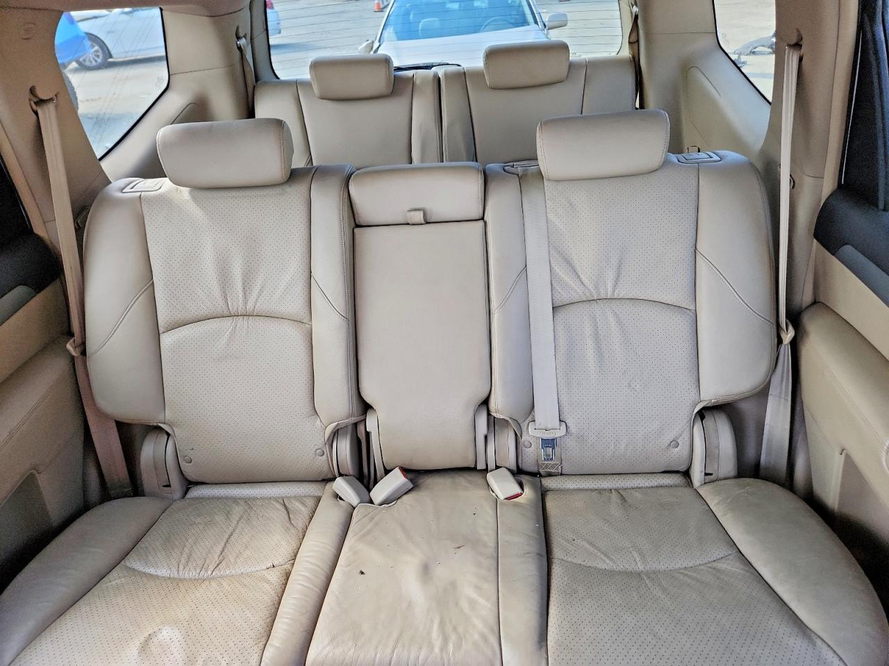 2009 KIA BORREGO LX photo 10