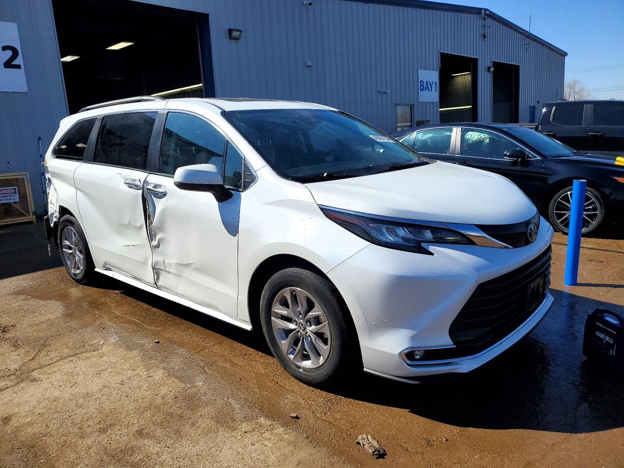 2022 TOYOTA SIENNA XLE 7-PASSENGER photo 10