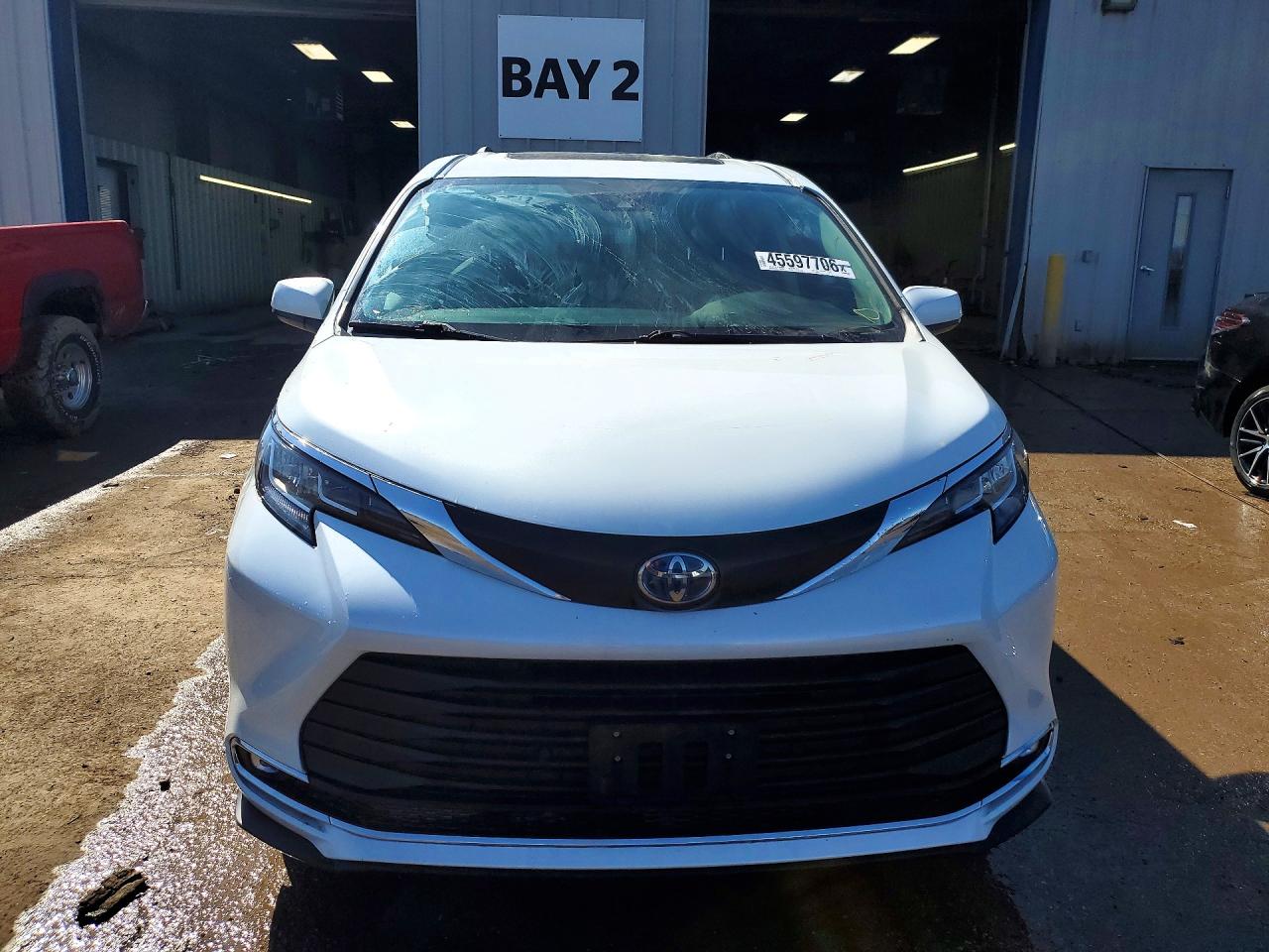 2022 TOYOTA SIENNA XLE 7-PASSENGER photo 13