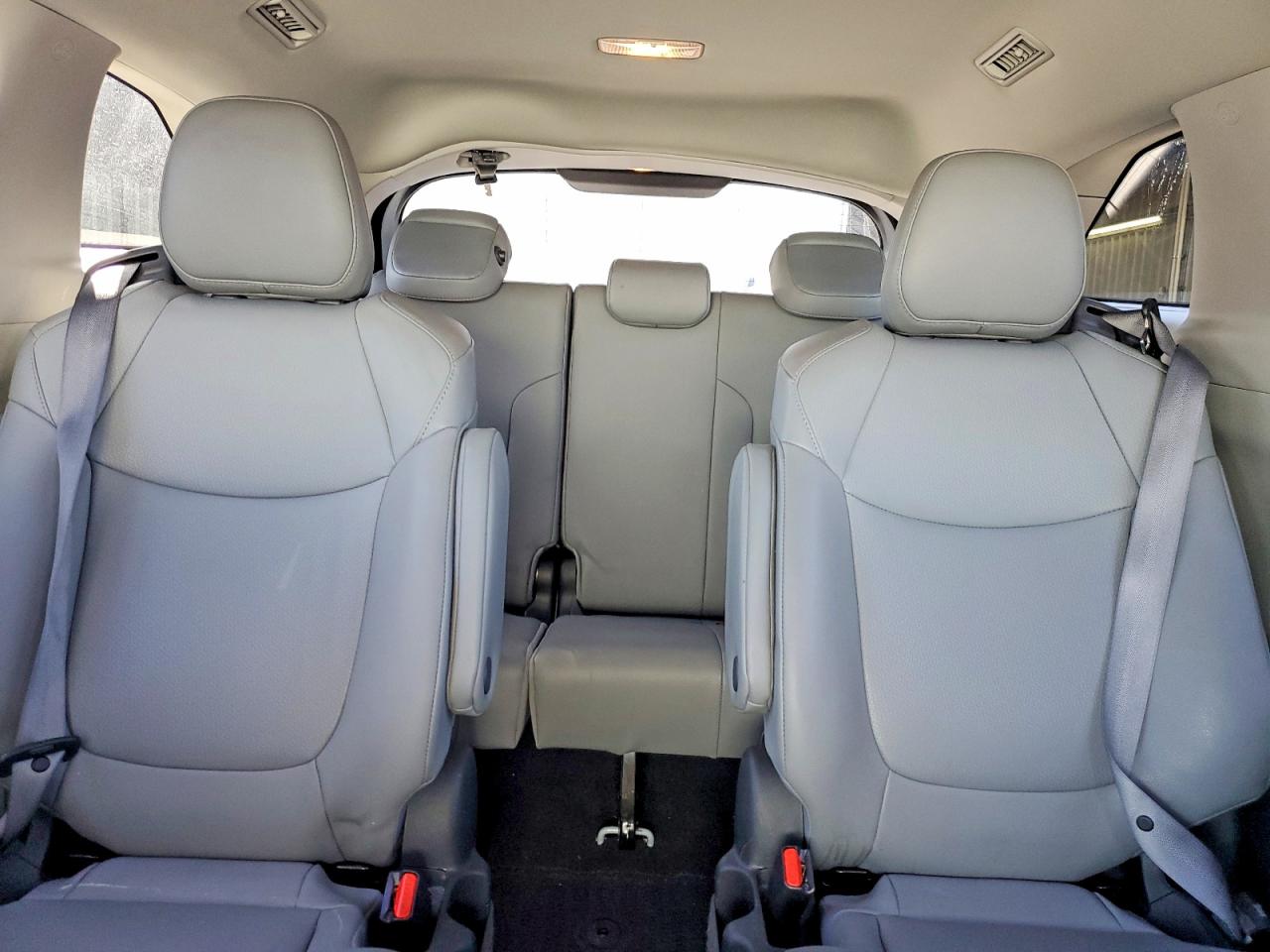 2022 TOYOTA SIENNA XLE 7-PASSENGER photo 28