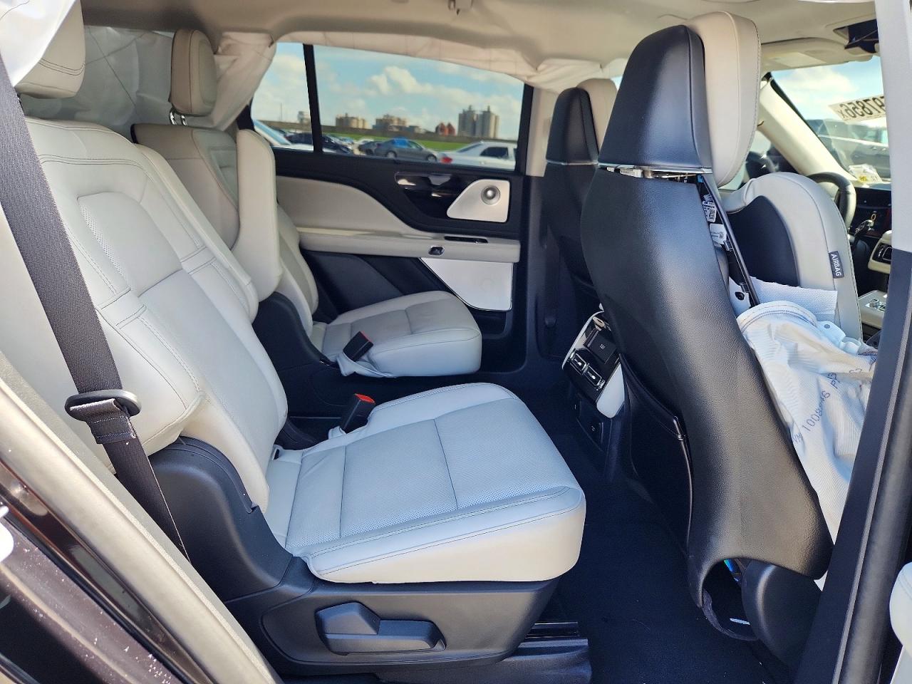 2025 LINCOLN AVIATOR RESERVE photo 31