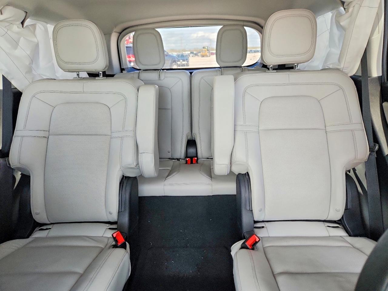 2025 LINCOLN AVIATOR RESERVE photo 28