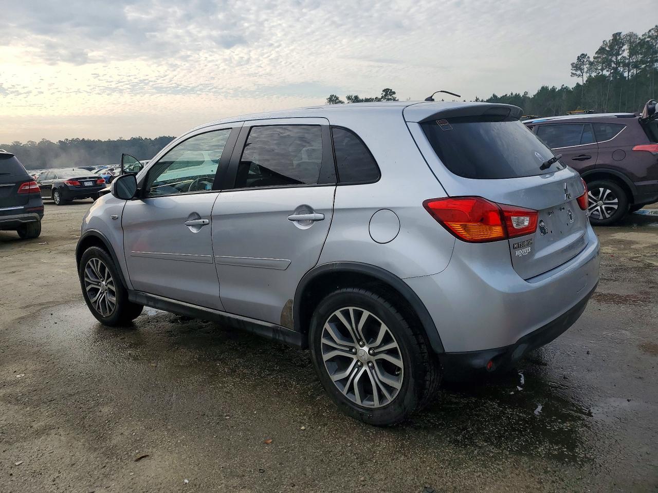 2016 MITSUBISHI OUTLANDER SPORT ES photo 2