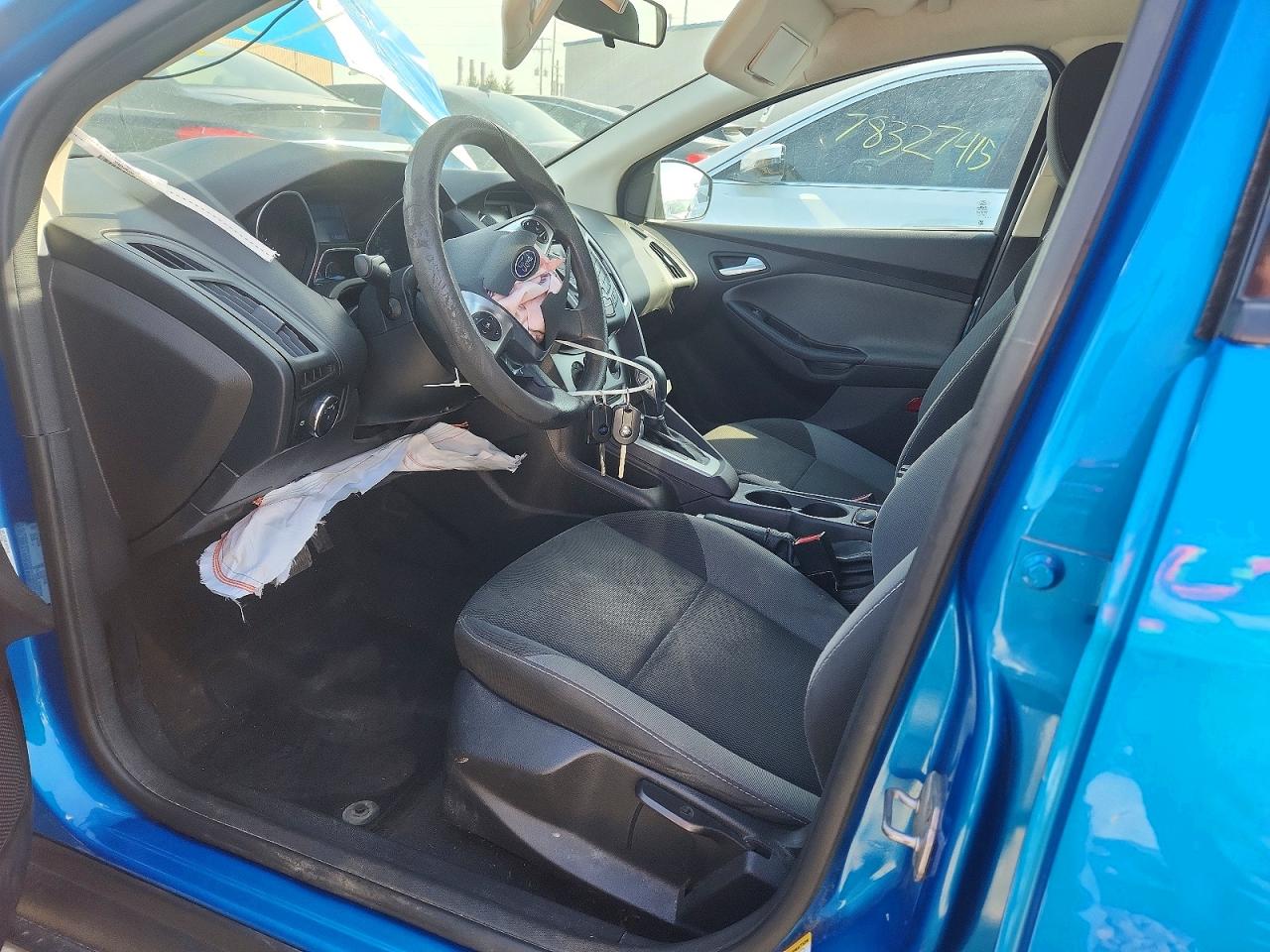 2014 FORD FOCUS SE photo 14