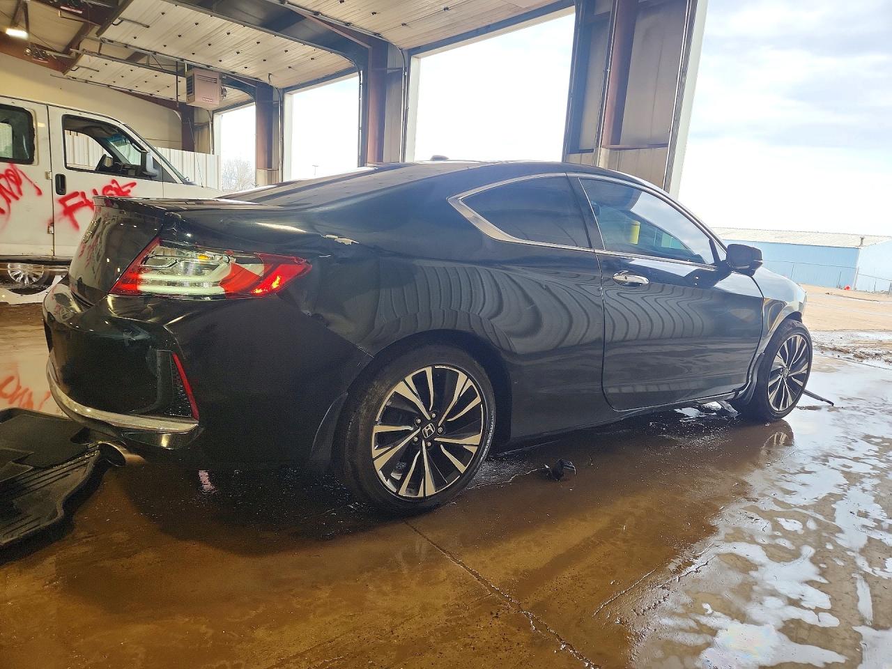 2017 HONDA ACCORD EXL photo 3